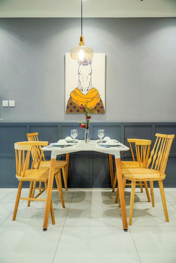 Mott Haven Apart - Vinhomes Central Park, Landmark 81 Area & Ice Rink 호치민 외부 사진