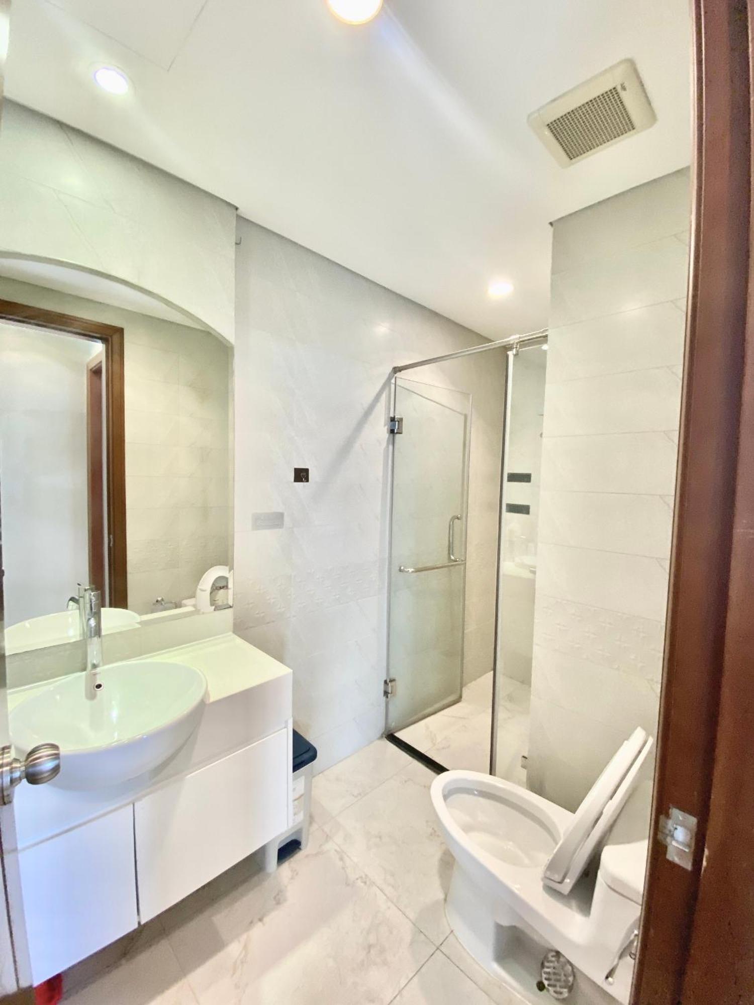 Mott Haven Apart - Vinhomes Central Park, Landmark 81 Area & Ice Rink 호치민 외부 사진